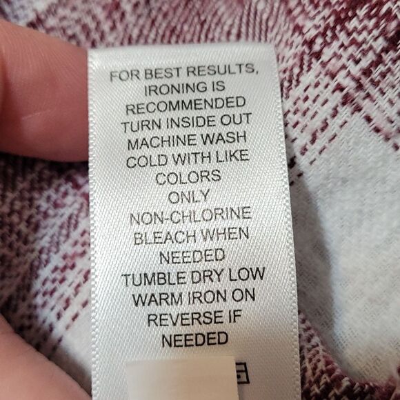 Woman's long sleeve button up Shacket - Picture 7 of 7